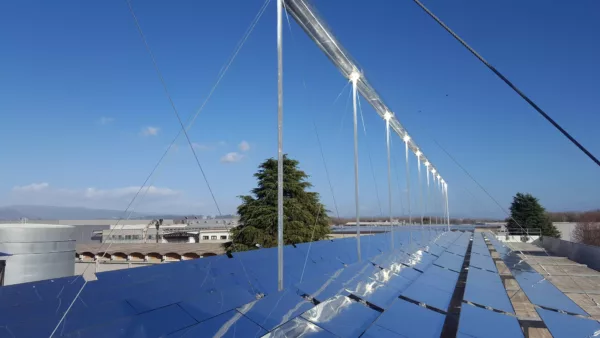 Struttura da 125 m² per impianto di solar cooling nel sito industriale Sofidel – progetto Glayx