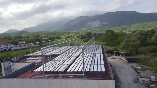 Impianto solar cooling da 600 m² progettato e installato da Glayx per raffrescamento sostenibile