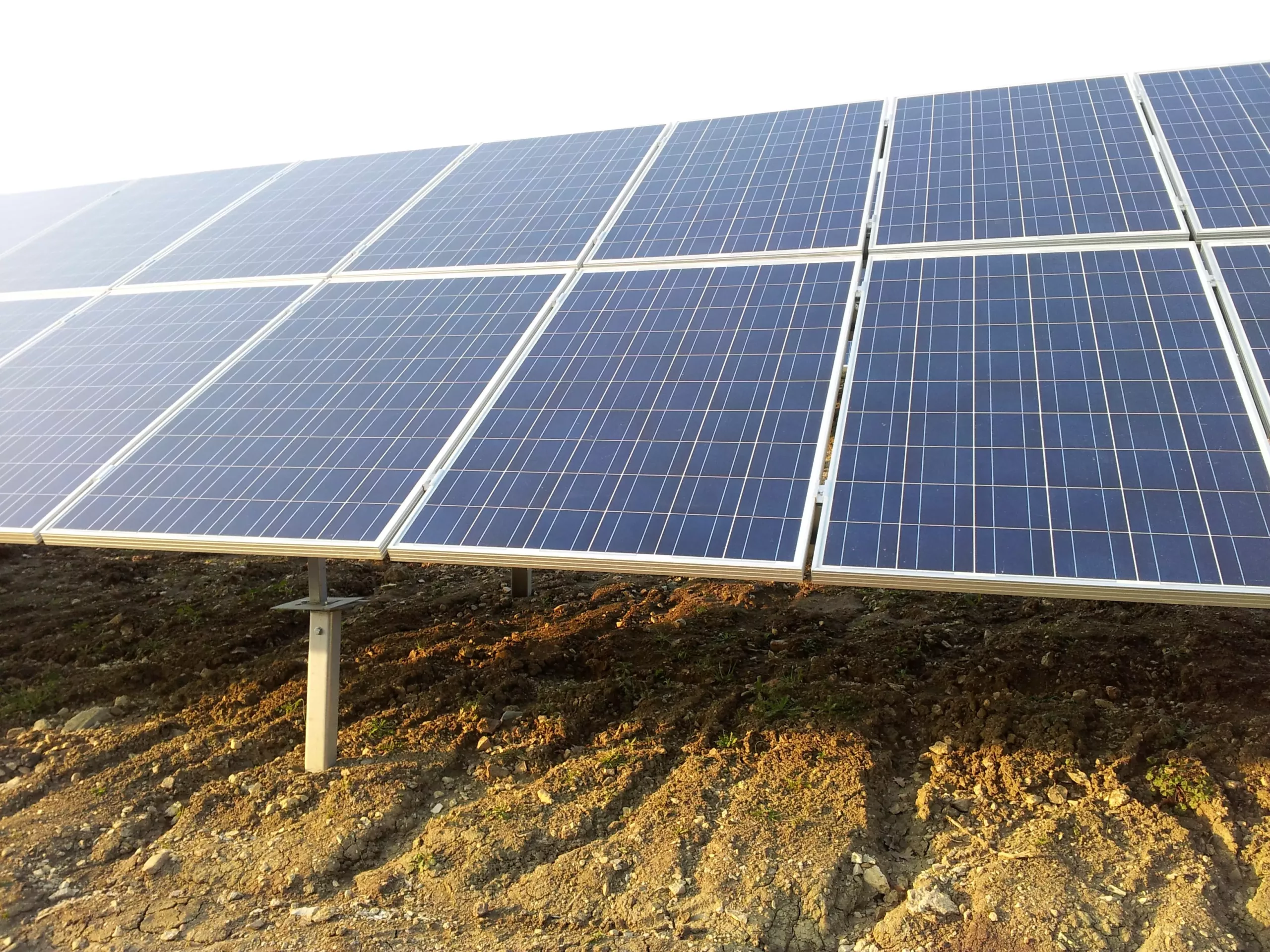 Vista aerea dell’impianto fotovoltaico grande potenza da 992 kW installato da Glayx