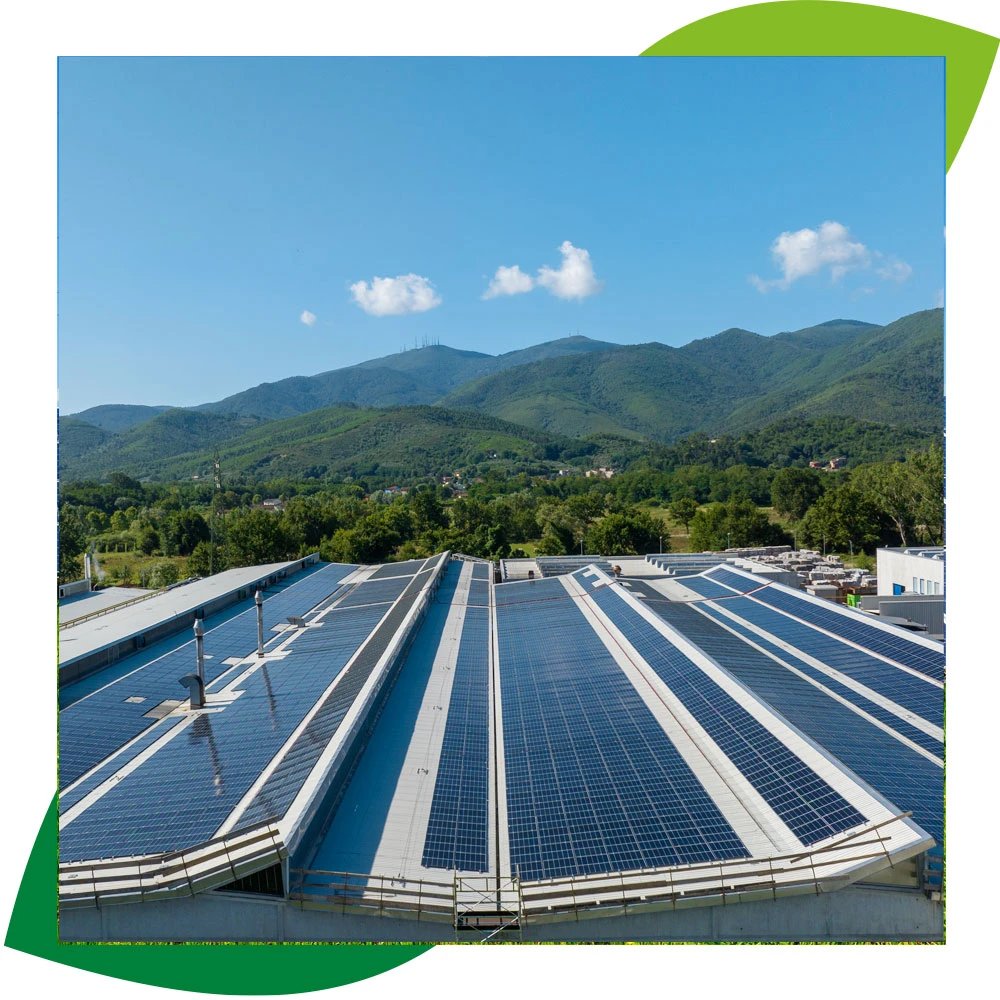 Impianto fotovoltaico su capannone industriale realizzato da Glayx – Vista dall’alto