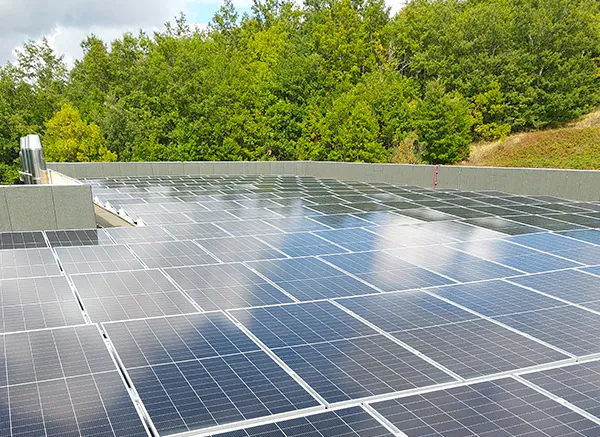 Responsible Research Hospital di Campobasso - Impianto fotovoltaico sul tetto dell’ospedale realizzato da Glayx